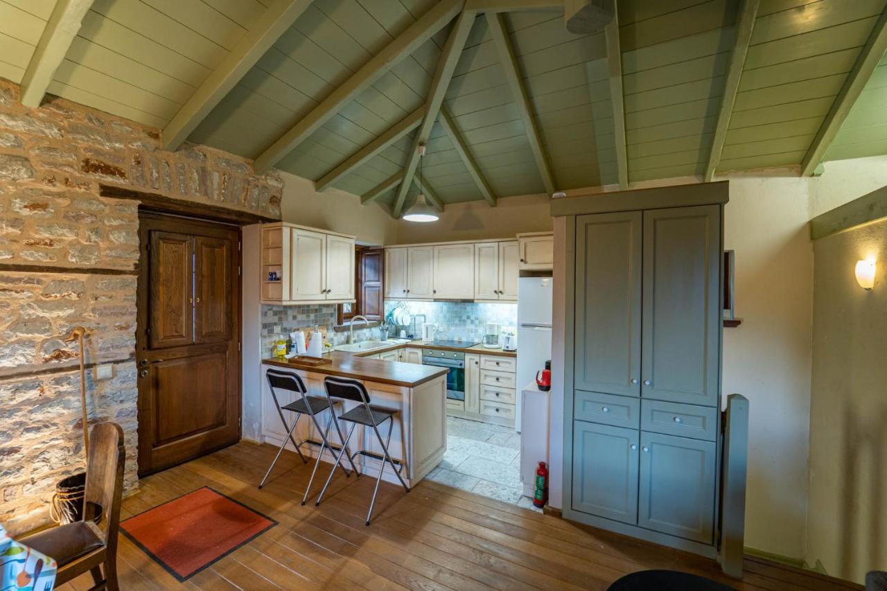 Maisonette Korfes-Κορφές-Μ Δύο Αυτόνομοι Όρoφοι Της Βίλας Κορφές Για Οικογένειες Και Μικρές Παρέες Karpenisi Buitenkant foto