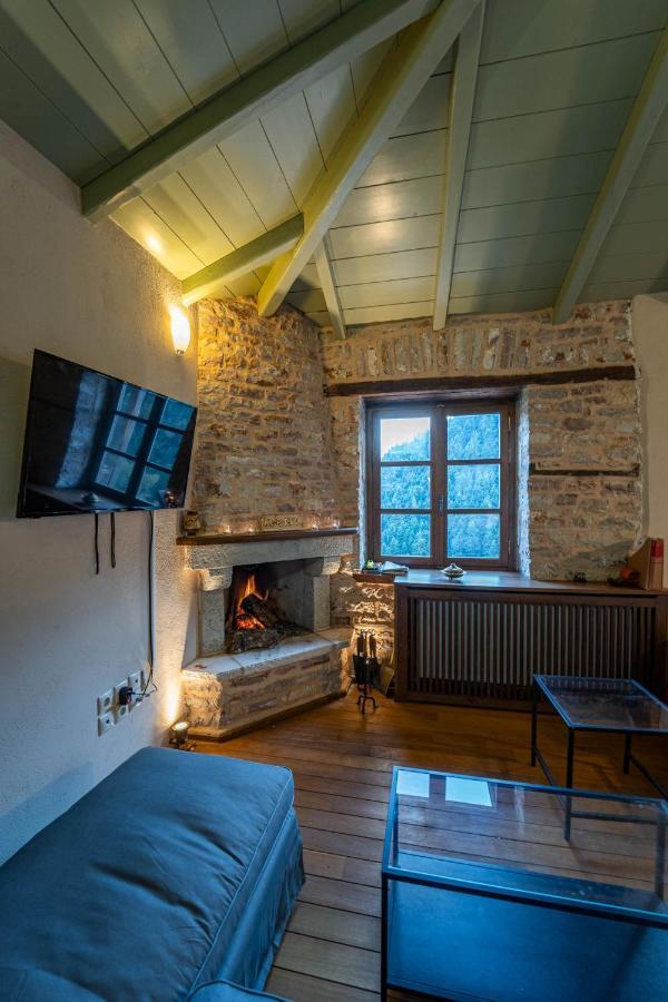 Maisonette Korfes-Κορφές-Μ Δύο Αυτόνομοι Όρoφοι Της Βίλας Κορφές Για Οικογένειες Και Μικρές Παρέες Karpenisi Buitenkant foto