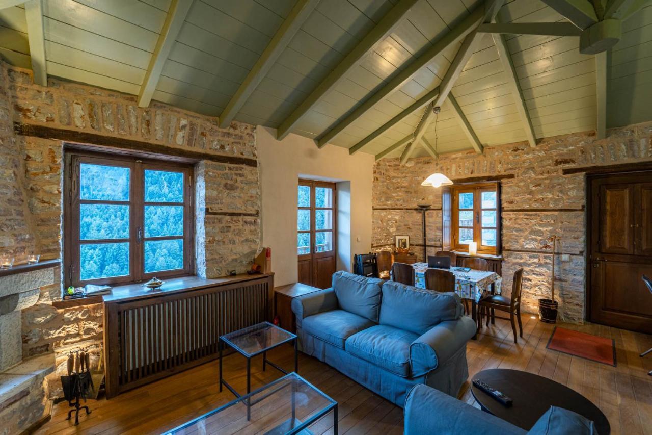 Maisonette Korfes-Κορφές-Μ Δύο Αυτόνομοι Όρoφοι Της Βίλας Κορφές Για Οικογένειες Και Μικρές Παρέες Karpenisi Buitenkant foto