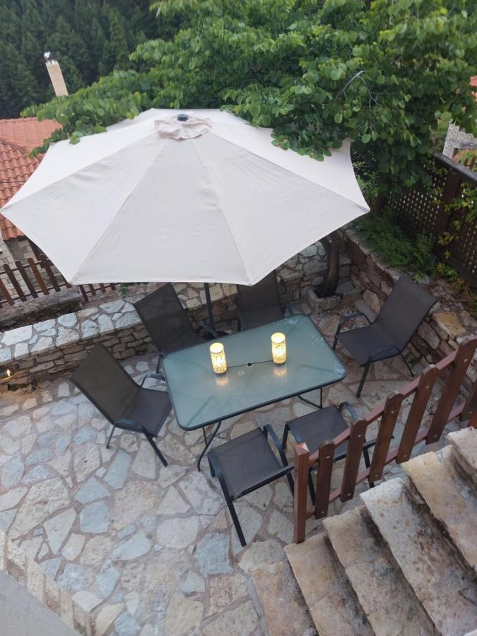 Maisonette Korfes-Κορφές-Μ Δύο Αυτόνομοι Όρoφοι Της Βίλας Κορφές Για Οικογένειες Και Μικρές Παρέες Karpenisi Buitenkant foto